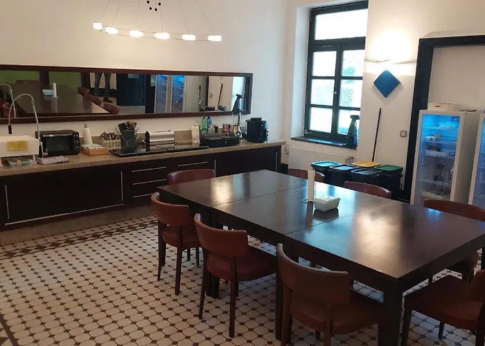 Die Villa, Zimmer 25, Ez