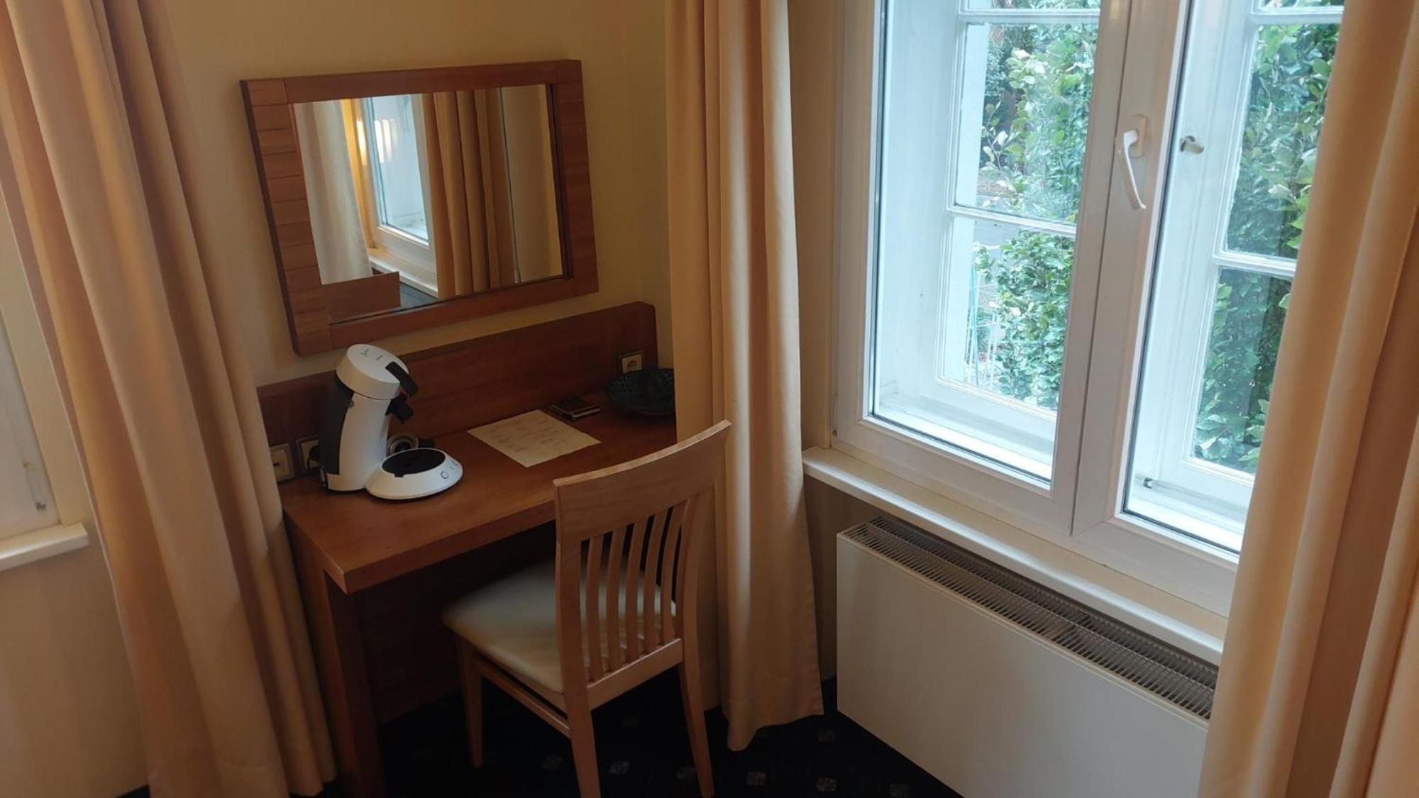 Villa, 25, Ez Appartement
